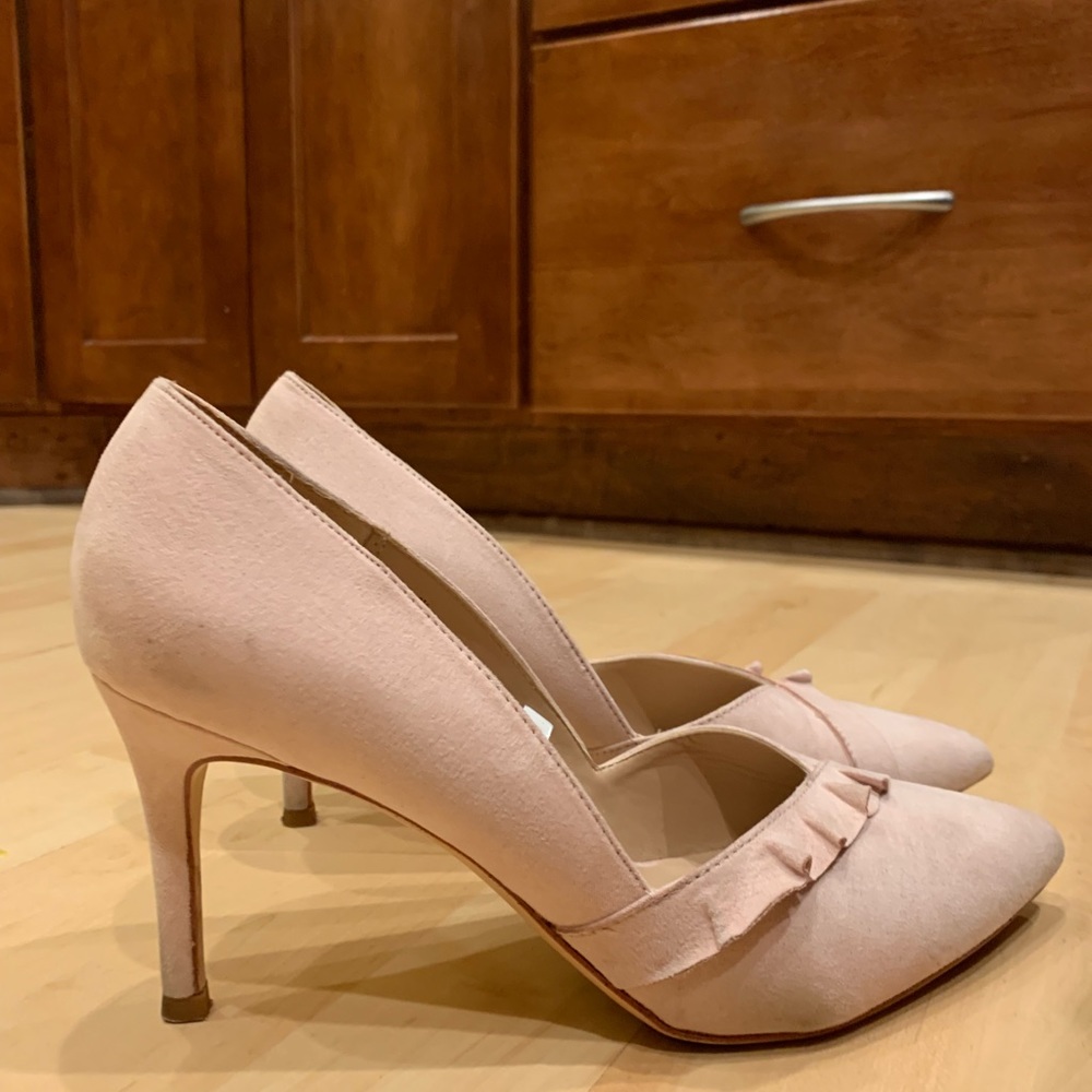 Lite pink pumps
